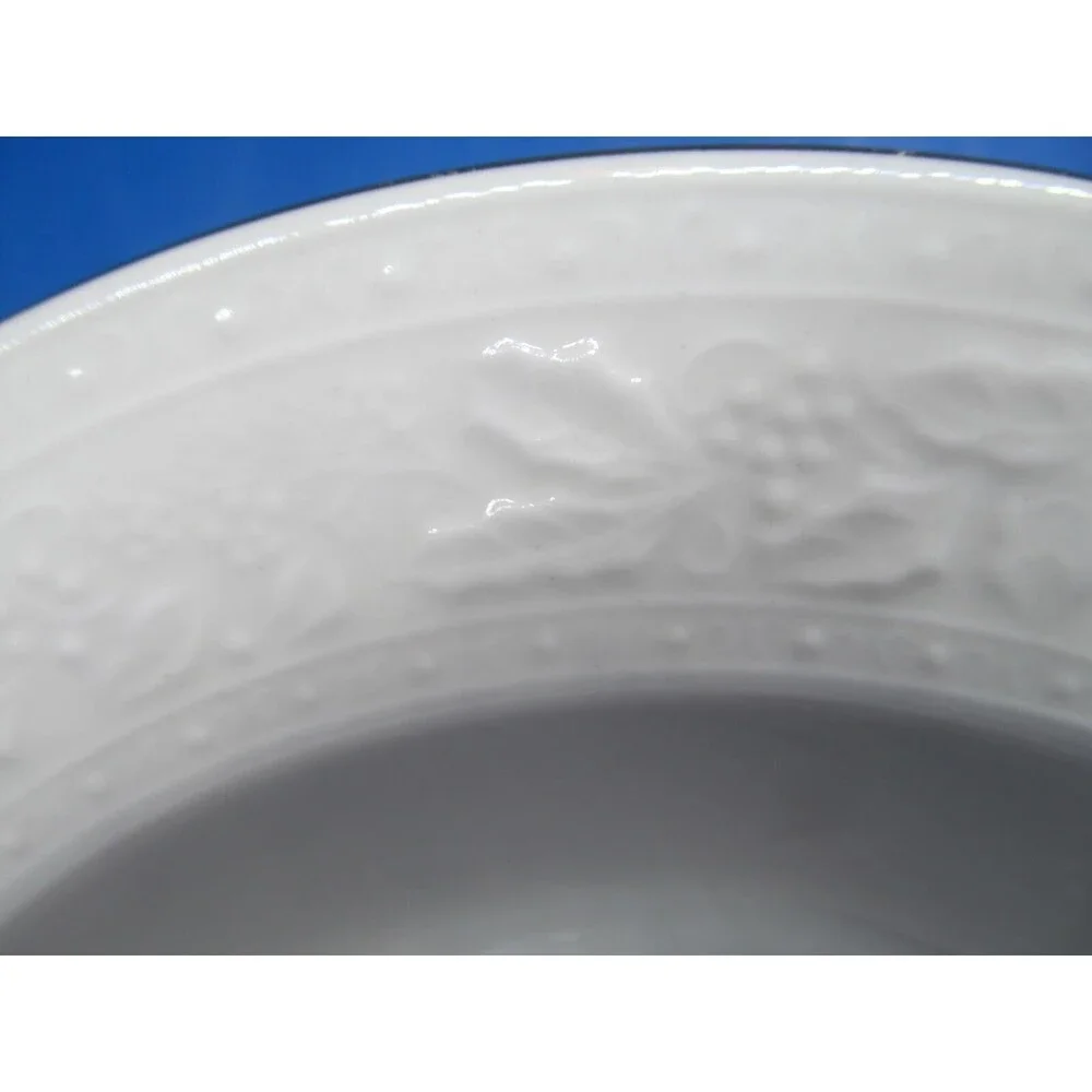 Libbey White Holly Embossed Gold Trim 9 
